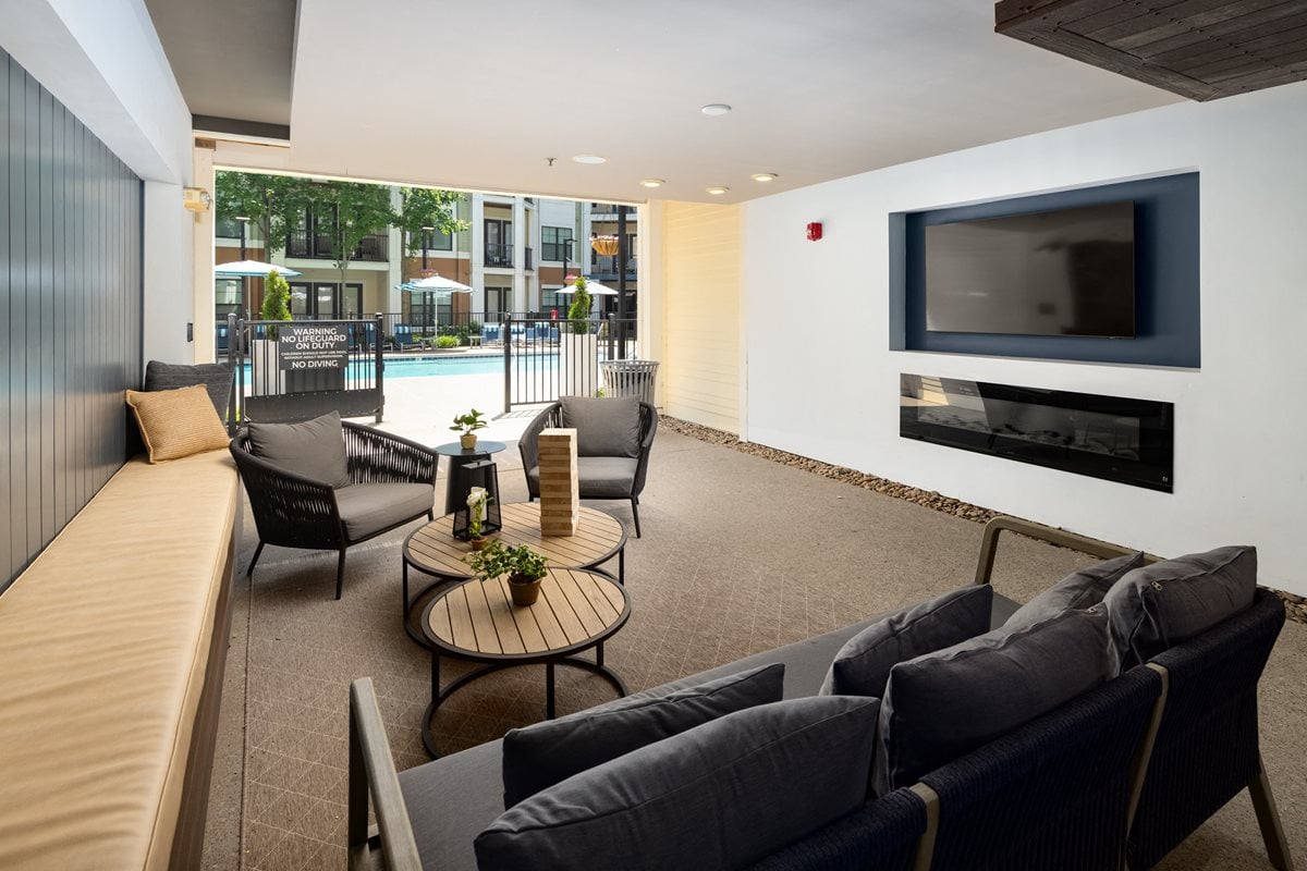 Tapestry At Brentwood Town Center Apartments